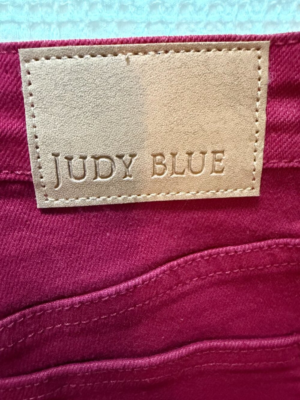 Judy Blue Jeans | Deep Red | Size 3/26 - Picture 3 of 6